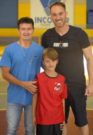 ANDR LUIZ VISITA ESCOLINHA DE FUTSAL DO INCOMAR