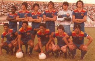 70 ANOS - Vaquinha, o craque da camisa 9 e da vida