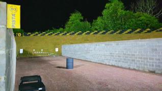 Clube de Tiro ATTOL com iluminao para treino noturno