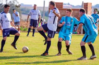 Frank Futebol Clube inaugura fardamento confeccionado pela Jaclani Esportes
