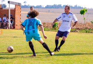 Frank Futebol Clube inaugura fardamento confeccionado pela Jaclani Esportes