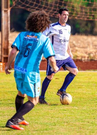 Frank Futebol Clube inaugura fardamento confeccionado pela Jaclani Esportes