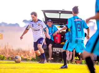 Frank Futebol Clube inaugura fardamento confeccionado pela Jaclani Esportes