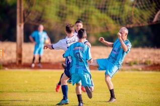 Frank Futebol Clube inaugura fardamento confeccionado pela Jaclani Esportes