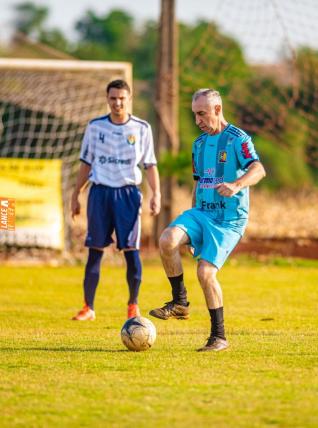 Frank Futebol Clube inaugura fardamento confeccionado pela Jaclani Esportes