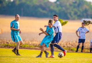 Frank Futebol Clube inaugura fardamento confeccionado pela Jaclani Esportes