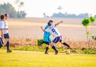 Frank Futebol Clube inaugura fardamento confeccionado pela Jaclani Esportes