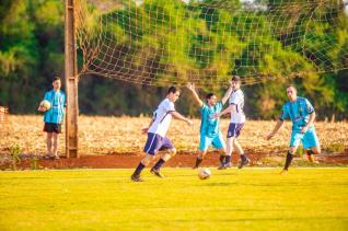 Frank Futebol Clube inaugura fardamento confeccionado pela Jaclani Esportes
