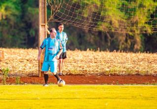 Frank Futebol Clube inaugura fardamento confeccionado pela Jaclani Esportes