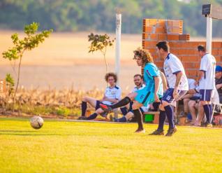 Frank Futebol Clube inaugura fardamento confeccionado pela Jaclani Esportes