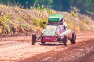 Kartcross teve etapa do campeonato interno