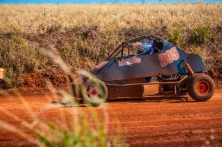 Kartcross teve etapa do campeonato interno