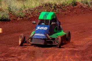 Kartcross teve etapa do campeonato interno