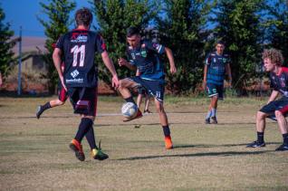 Emprio Santa Maria F.C. vence por 8 a 3 Vila Sapo