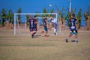 Emprio Santa Maria F.C. vence por 8 a 3 Vila Sapo