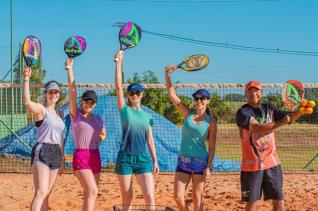 HBA Tennis tem mais opção de aula: beach tennis
