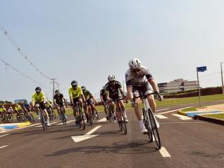 Mais de 80 atletas participaram da Taa Toledo de Ciclismo no Biopark 