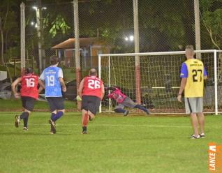 Lajes Gasparotto / Lonas Bor e Clube Olmpico decidem ttulo do futebol suo do Yara