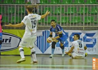 Toledo Futsal faz jogo sonolento e perde para Campo Mouro