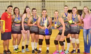 Clube das 20 / Palotina conquista o ttulo da 1 Copa de Voleibol Feminino do Toledo