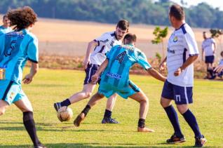 Frank Futebol Clube inaugura fardamento confeccionado pela Jaclani Esportes