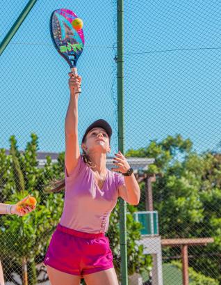 HBA Tennis tem mais opo de aula: beach tennis