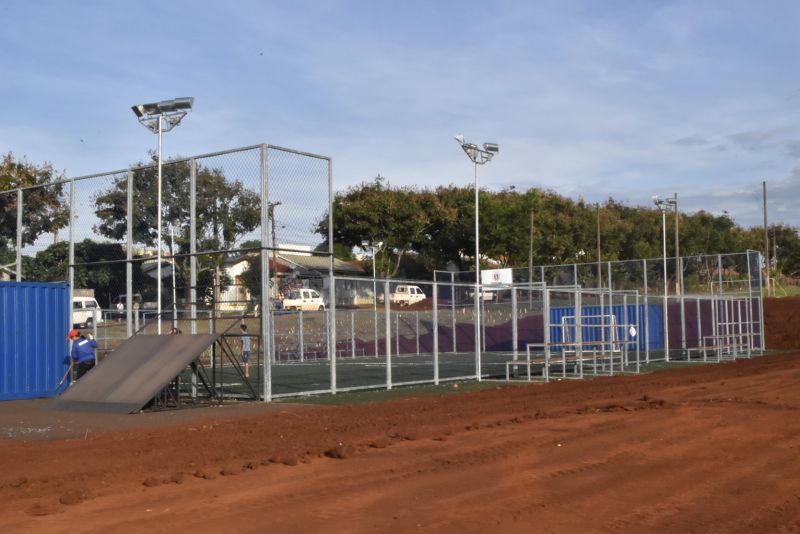 ​TEM ARENA NO MEU BAIRRO: Vila Pioneiro vai ganhar arena multiuso para prtica de esportes