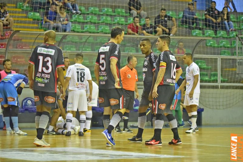 ​Toledo Futsal vence duas partidas seguidas e pula para 9 colocao